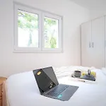 Seaview Apt. With Private Terrace *