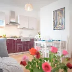 Seaview Apt. With Private Terrace Appartamento
