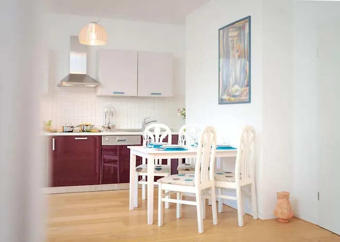 Appartamento Seaview Apt. With Private Terrace Hvar Town