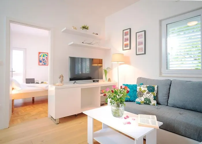 Seaview Apt. With Private Terrace * Hvar Town